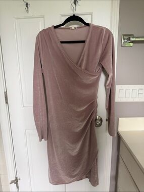 Aritzia Wilfred Free Velour Gathered Asymmetrical Dress Sleeves Dusty Pink